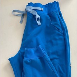 Joggers in limited edition color: Capri blue